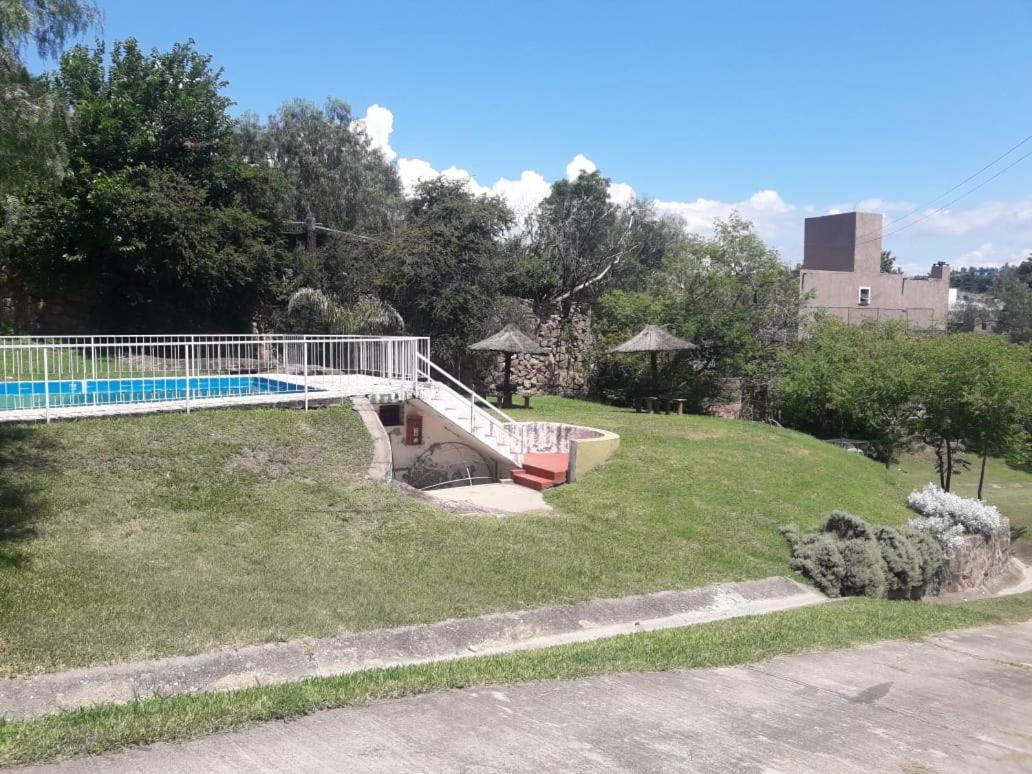 Departamentos Carlos Paz Bajada Al Lago Villa Carlos Paz Extérieur photo