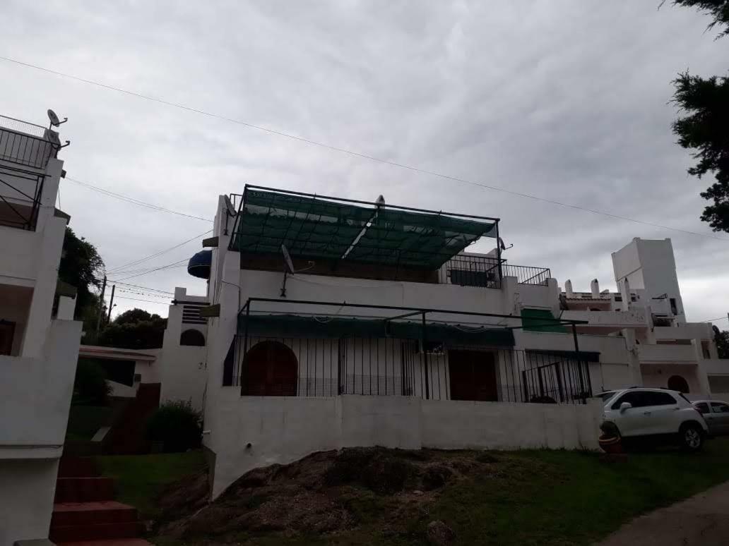 Departamentos Carlos Paz Bajada Al Lago Villa Carlos Paz Extérieur photo